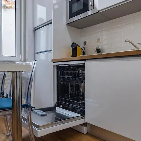 Sitio Do Castelo Beach In Cascais By Lovelystay *