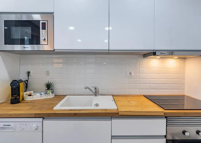 Apartamento Sítio Do Castelo In By Lovelystay