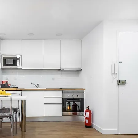 Apartment Sitio Do Castelo Beach In Cascais By Lovelystay